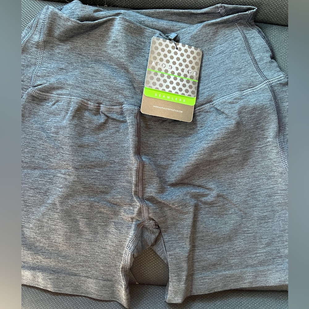 Alphalete Revival Shorts (black) - Brand New